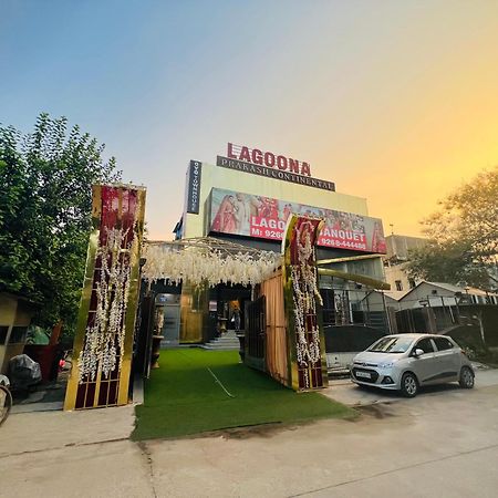 Hotel Lagoona And Banquet Hall New Delhi Exterior photo