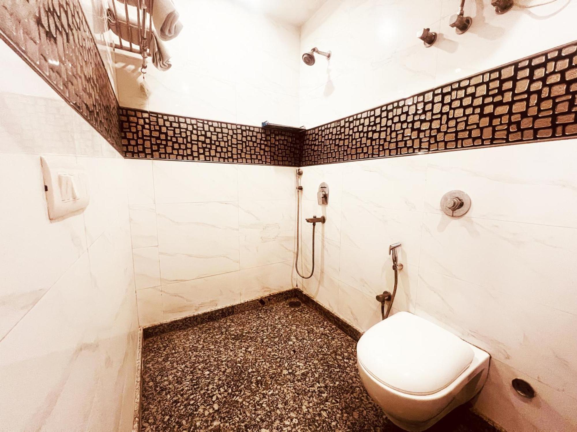 Hotel Lagoona And Banquet Hall New Delhi Exterior photo